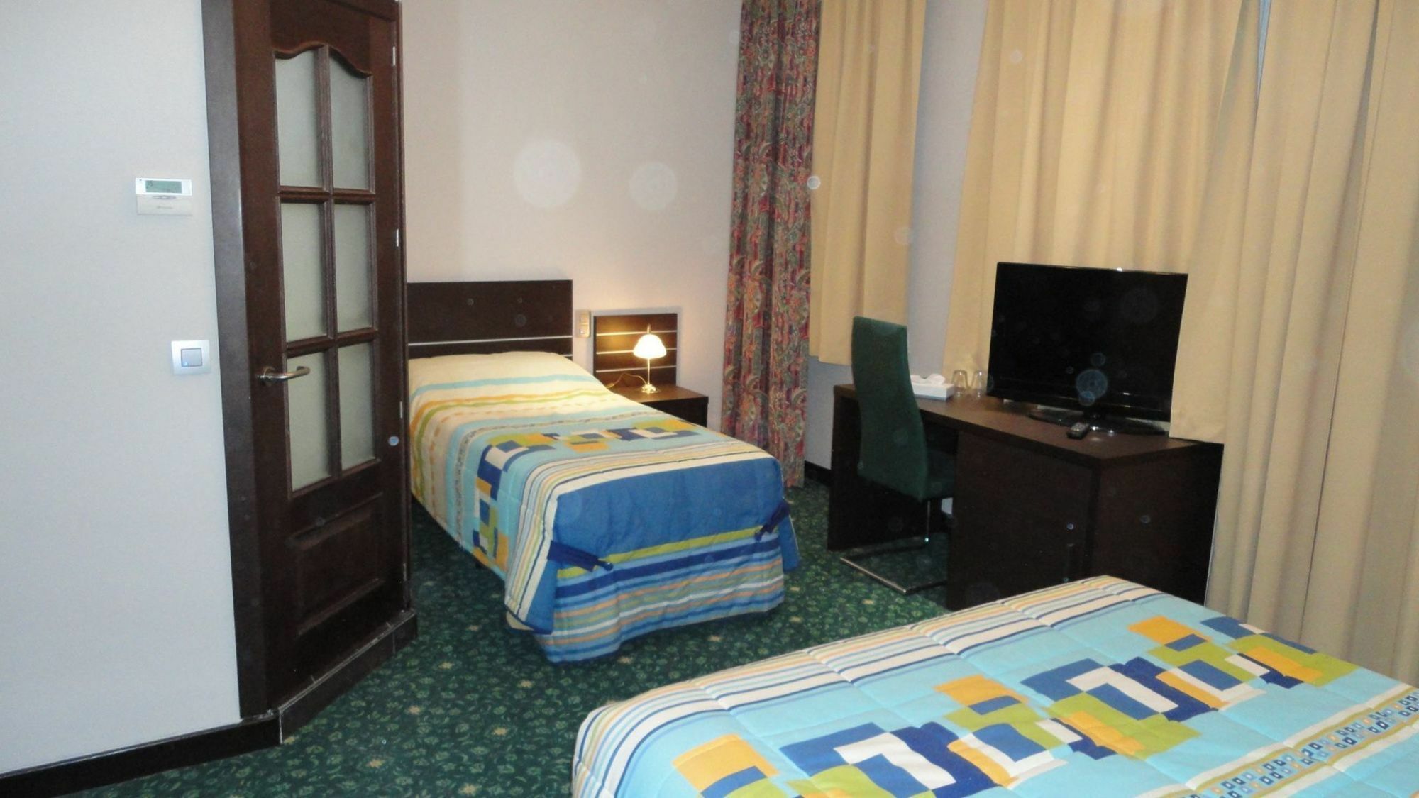 Hotel L'Auberge Du Souverain Auderghem Buitenkant foto